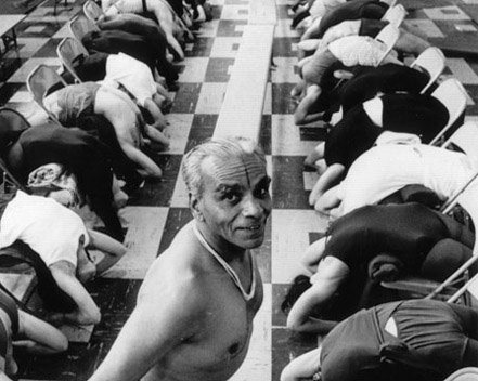 Iyengar e alcuni studenti