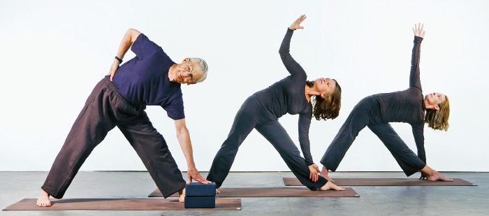 Le asana eseguite dai tre modelli di Yoga Per Tutti