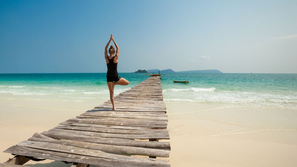 Estate Sul Tappetino – In vacanza al mare? 7 dritte per portare lo yoga in spiaggia!